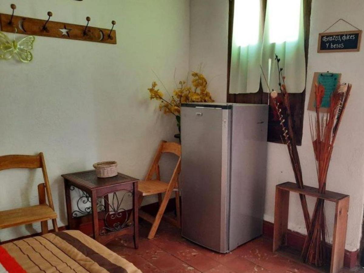 Ikali Hostel モンテレー エクステリア 写真